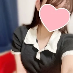 ゆんさん【虜になる清楚系小柄セラピスト...