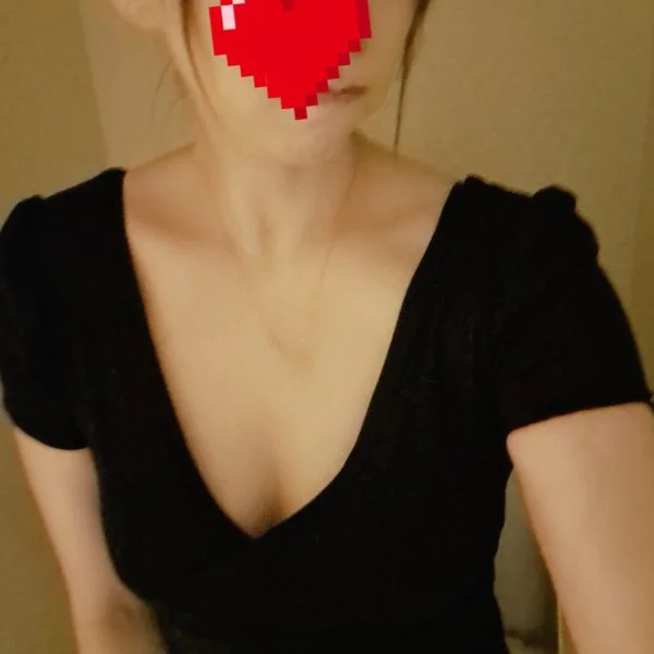 本日12時～ルームで⟡⋆お待ちしております(*^^*)