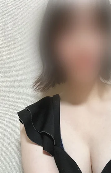 新人せいら