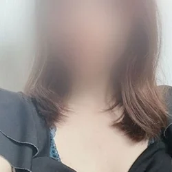 新人えみり