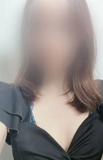 新人えみり