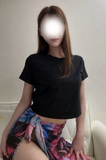 白石ひな