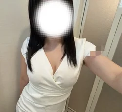 1️⃣2️⃣，0️⃣0️⃣0️⃣円〰️...