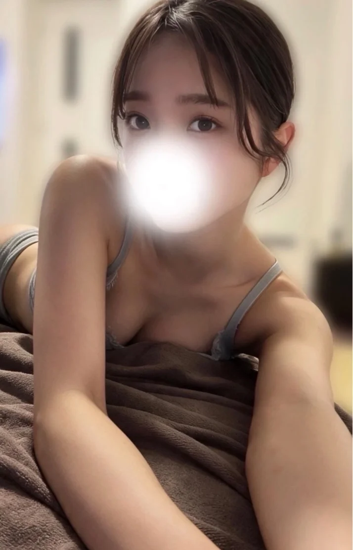 小鳥遊にこ