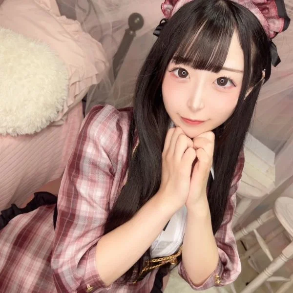 お部屋涼しくしてますのでいっしょにまったりしよー♡