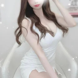 夢咲 ひな