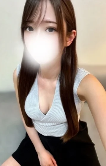 深田ひな