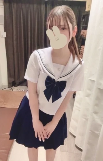 星奈あおい