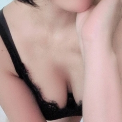 完売必至！美咲（みさき）さんの出勤表を...