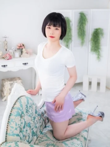 岬 ゆい【男の娘】