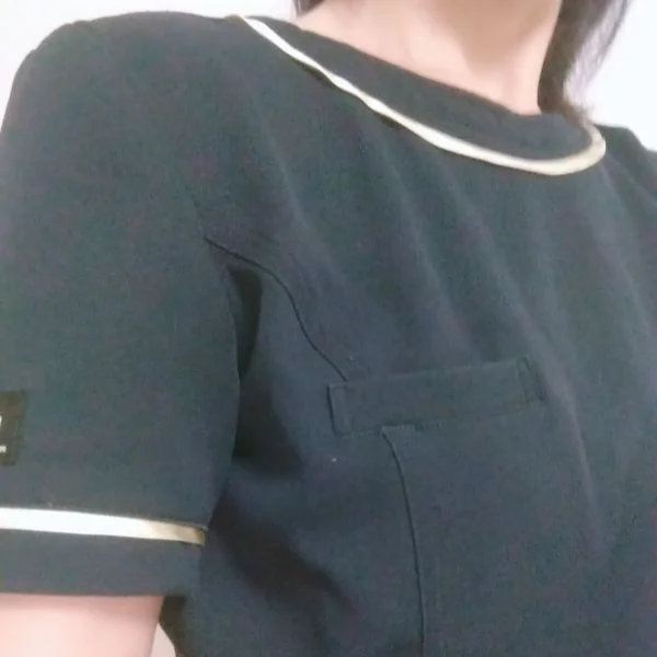 朝から出勤してます