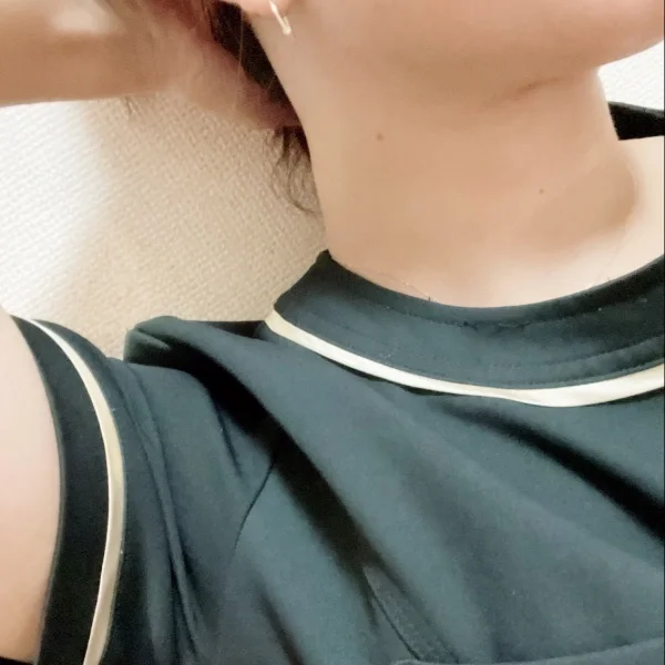 うなじに〇〇〇