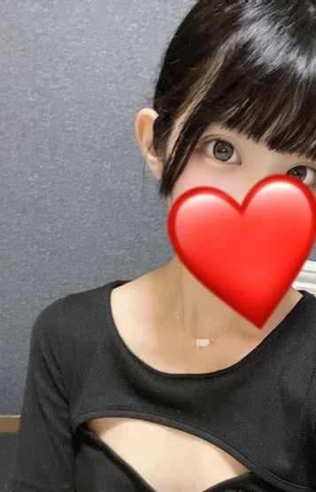 小鳥遊ひな