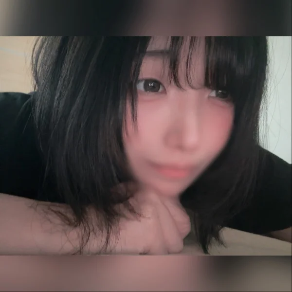 今日も出勤してるよん😳