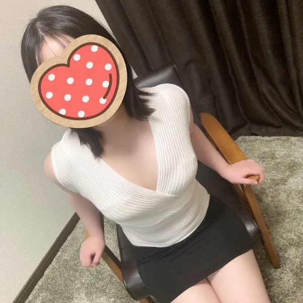☆清楚で透明感最強の激カワ美女❤桜庭さん本日出勤デス☆