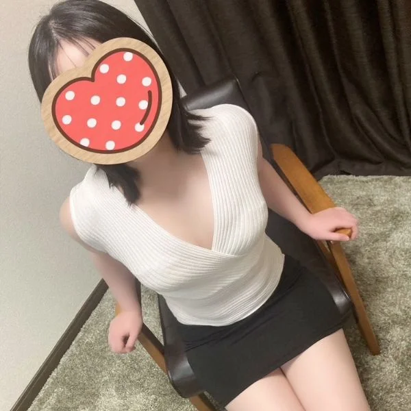 ☆清楚で透明感最強の激カワ美女❤桜庭さん本日出勤デス☆