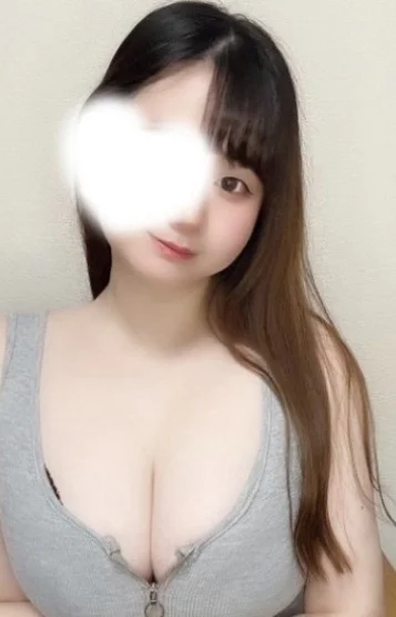 板倉ろあ