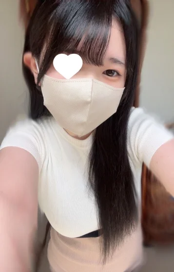 新人もも