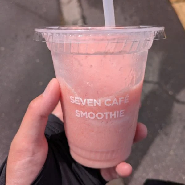ピンク