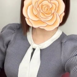 ももな