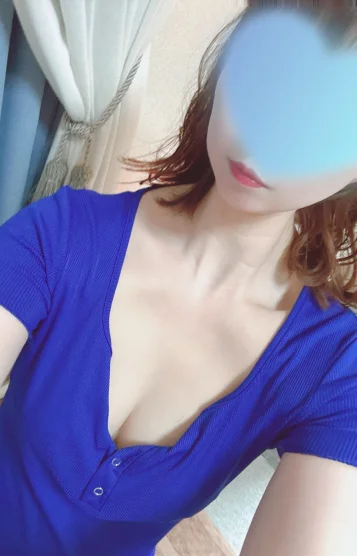 ひな　【美魔女美人】