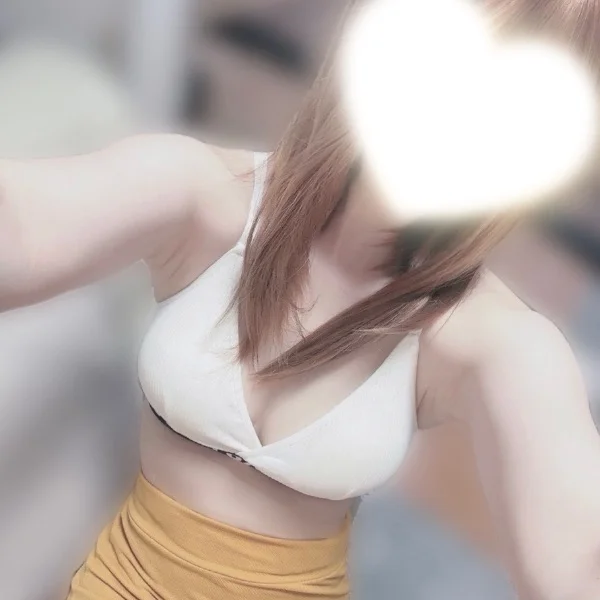 本日19時〜ひな出勤します🐤🩷💛🩷💛