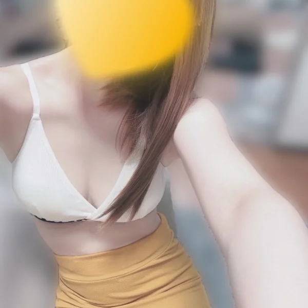 ひな出勤してます🩷💚🩵🧡