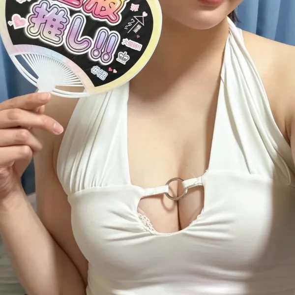 明日20時〜出勤します💓