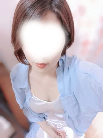 望月ななこ