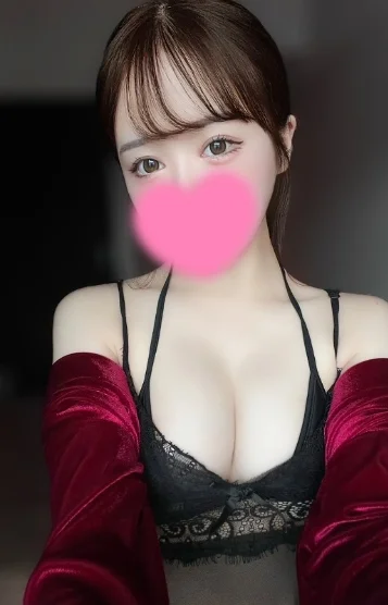 望月ゆずは