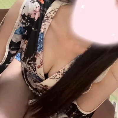 ❣️夢咲みな姫♡艶かしい色気の仕草とスラリとした脚線美♡