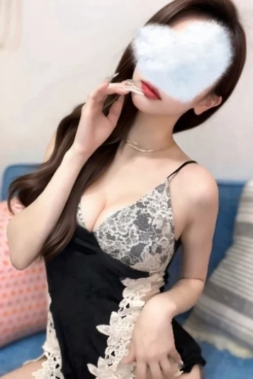 東条かれん