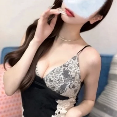東条かれん>の写真