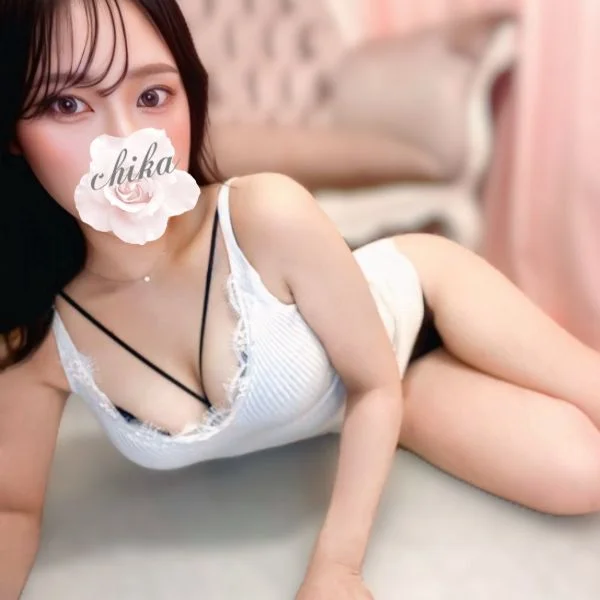 本日 19:30~5:00 で出勤しています🫧22:00~
