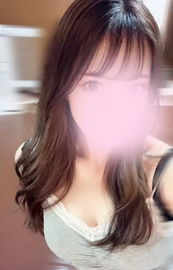水城えな