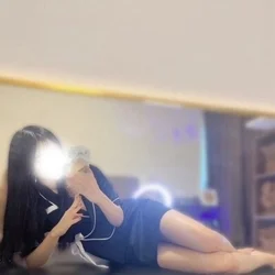 お顔を出せないのが本当に惜しいほどの美...