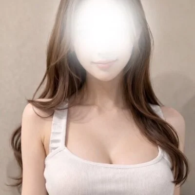 莉央💕圧倒的な存在感と抜群な容姿スタイル