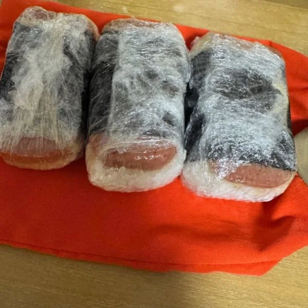 もう待ちきれないから食べよった