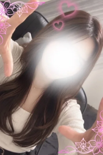 唯波りさ