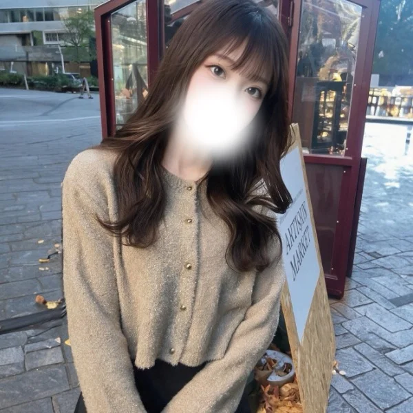 明日15時ｰ21時出勤しています‎🤍