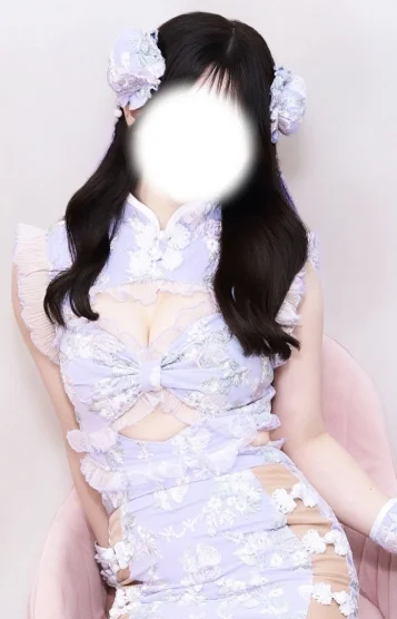 白雪なこ