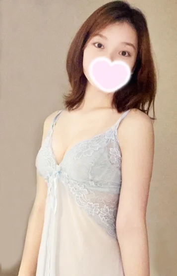山田 ひな