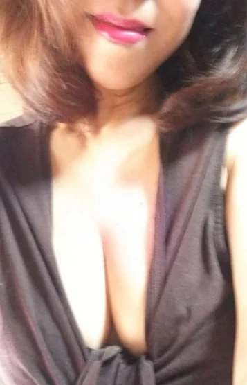 花沢しおり