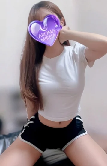 小鳥遊あゆ