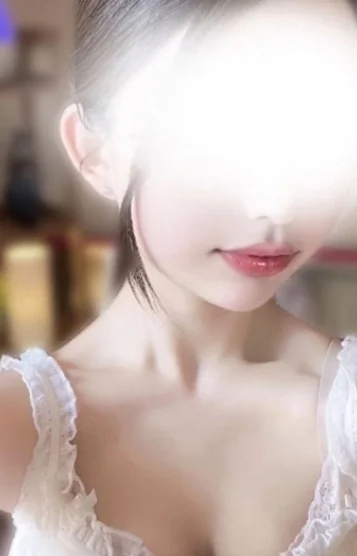 真中さとみ