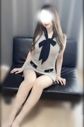 桐生えりな