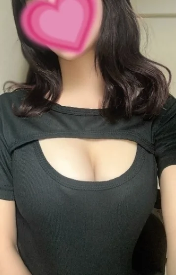東條 なな