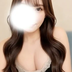 月　るな