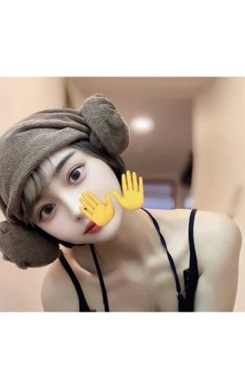 英美里(エミリ)