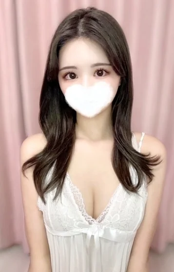 玲(レイ)
